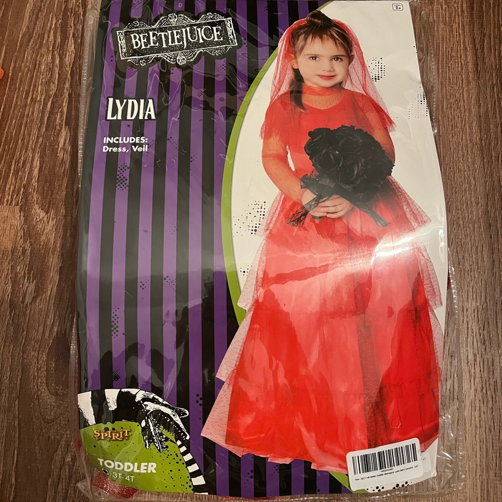 Lydia costume